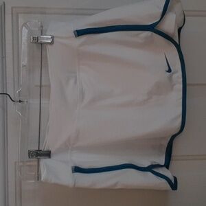 Nike size Large skort